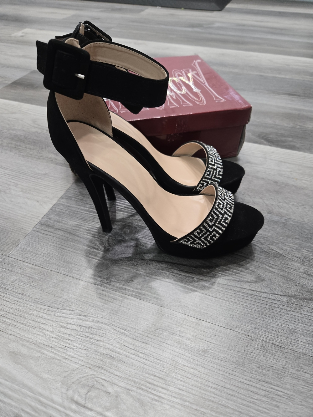 Delicacy black platform high heels with rhinestone-studded ankle straps - Picture 4 of 8